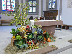 Familiengottesdienst zum Erntedankfest (© Karl-Franz Thiede)